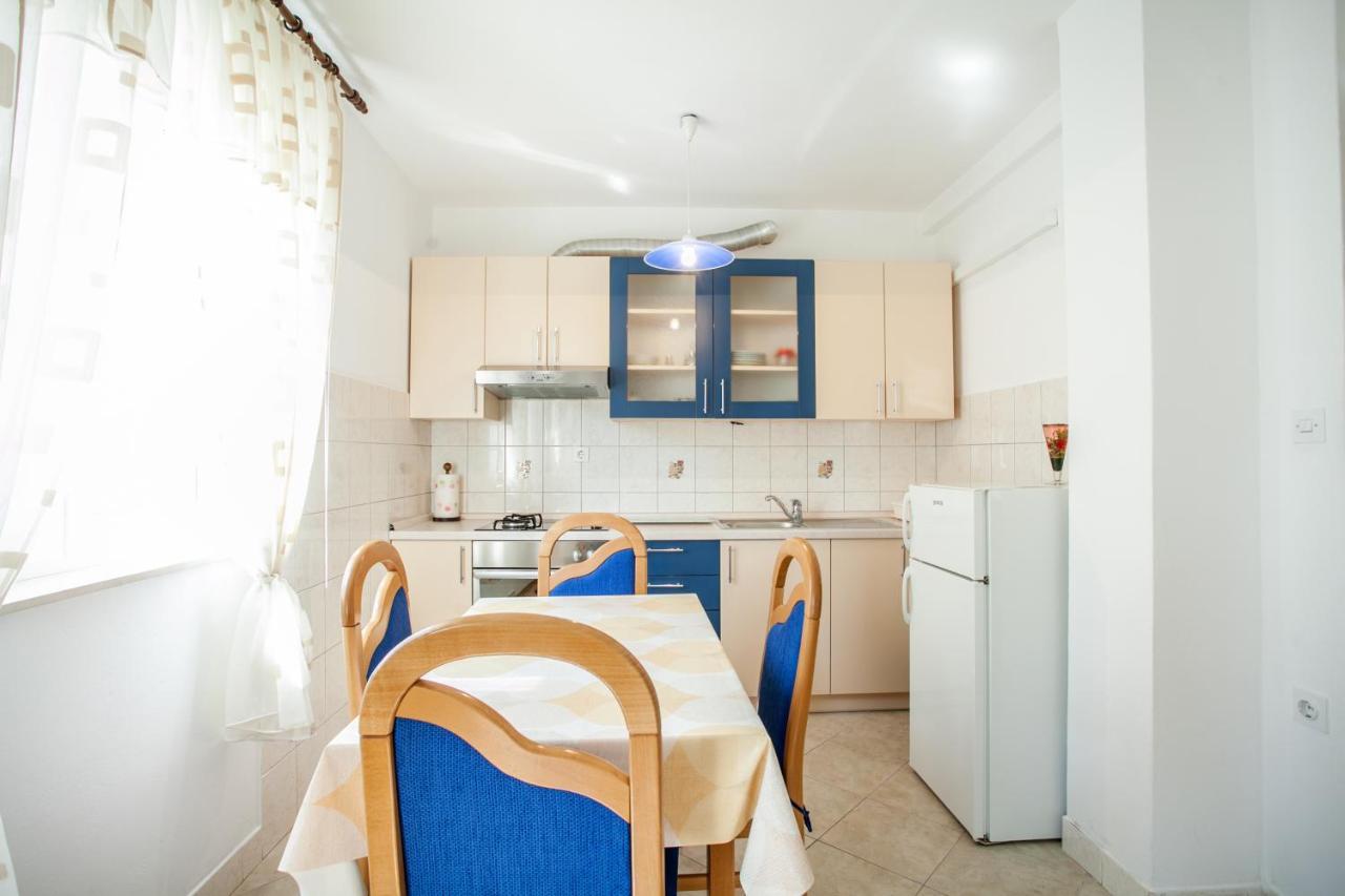 Apartments Ivomar Trogir Ngoại thất bức ảnh